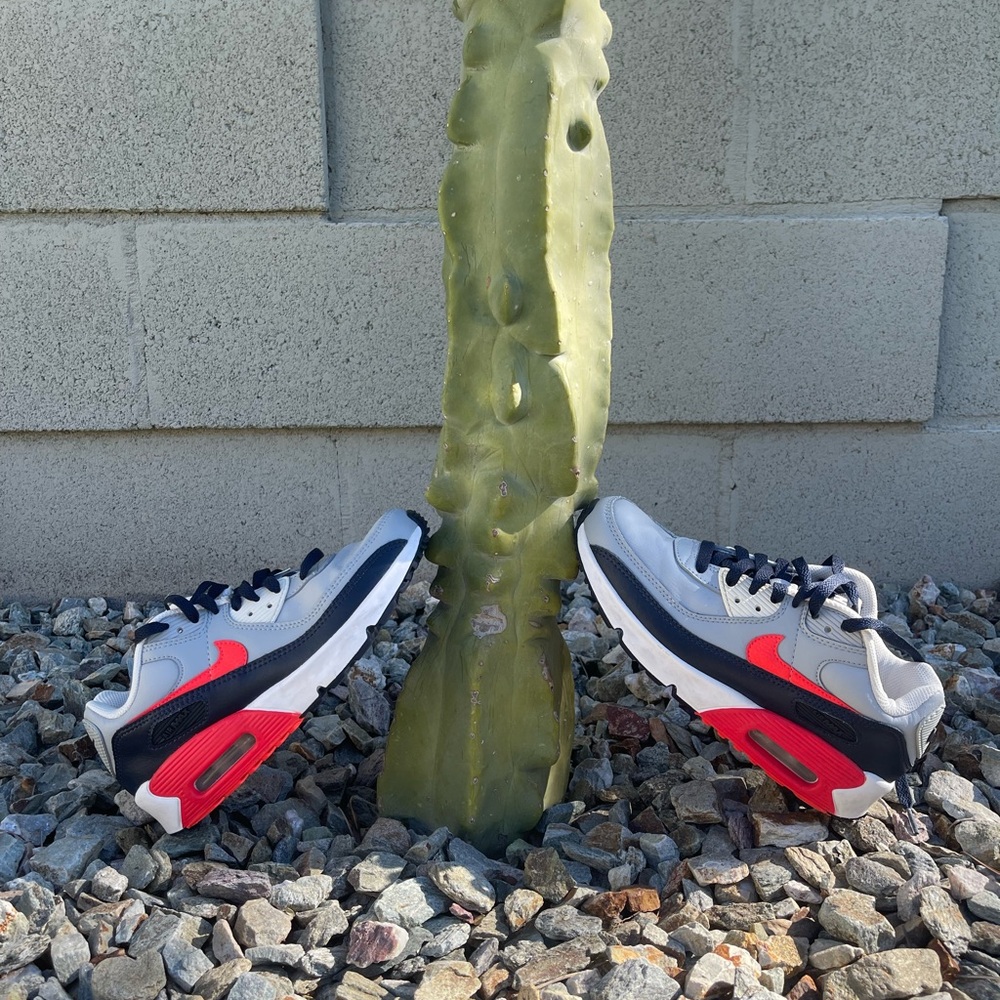Nike Kids 4.5 Air Max Sneakers - Gray, Red and hot Pink.